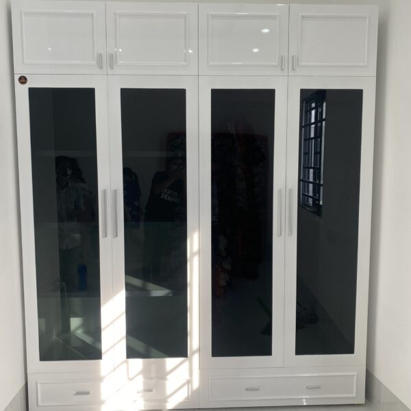 Tủ áo cánh kính khuôn gỗ công nghiệp