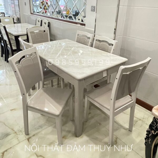 Bàn ăn đá nhập.