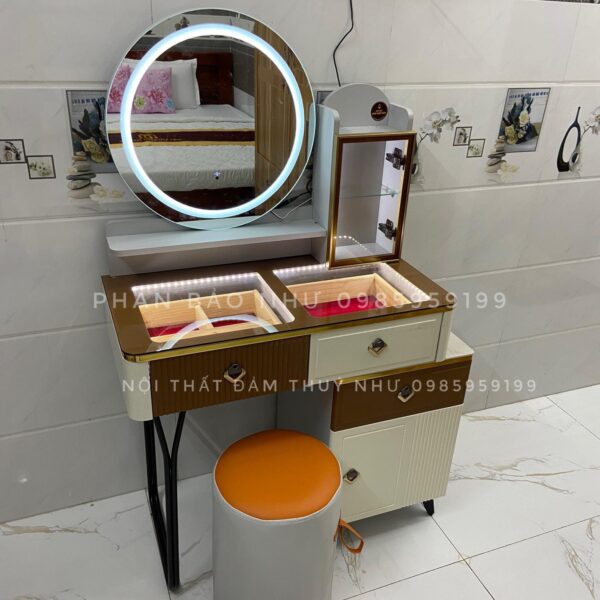 Bàn trang điểm đèn LED