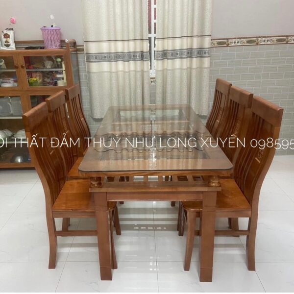 Bàn ăn gỗ sồi