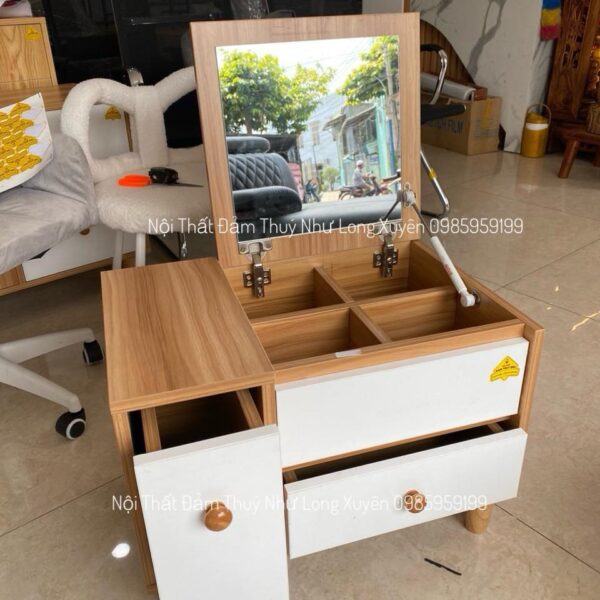 Bàn trang điểm bệt