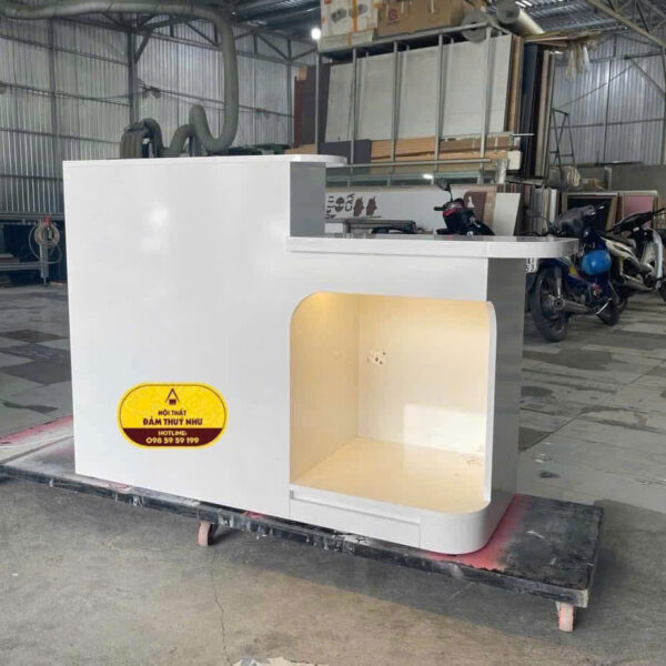 Quầy thu ngân kết hợp tủ thờ ông tài địa