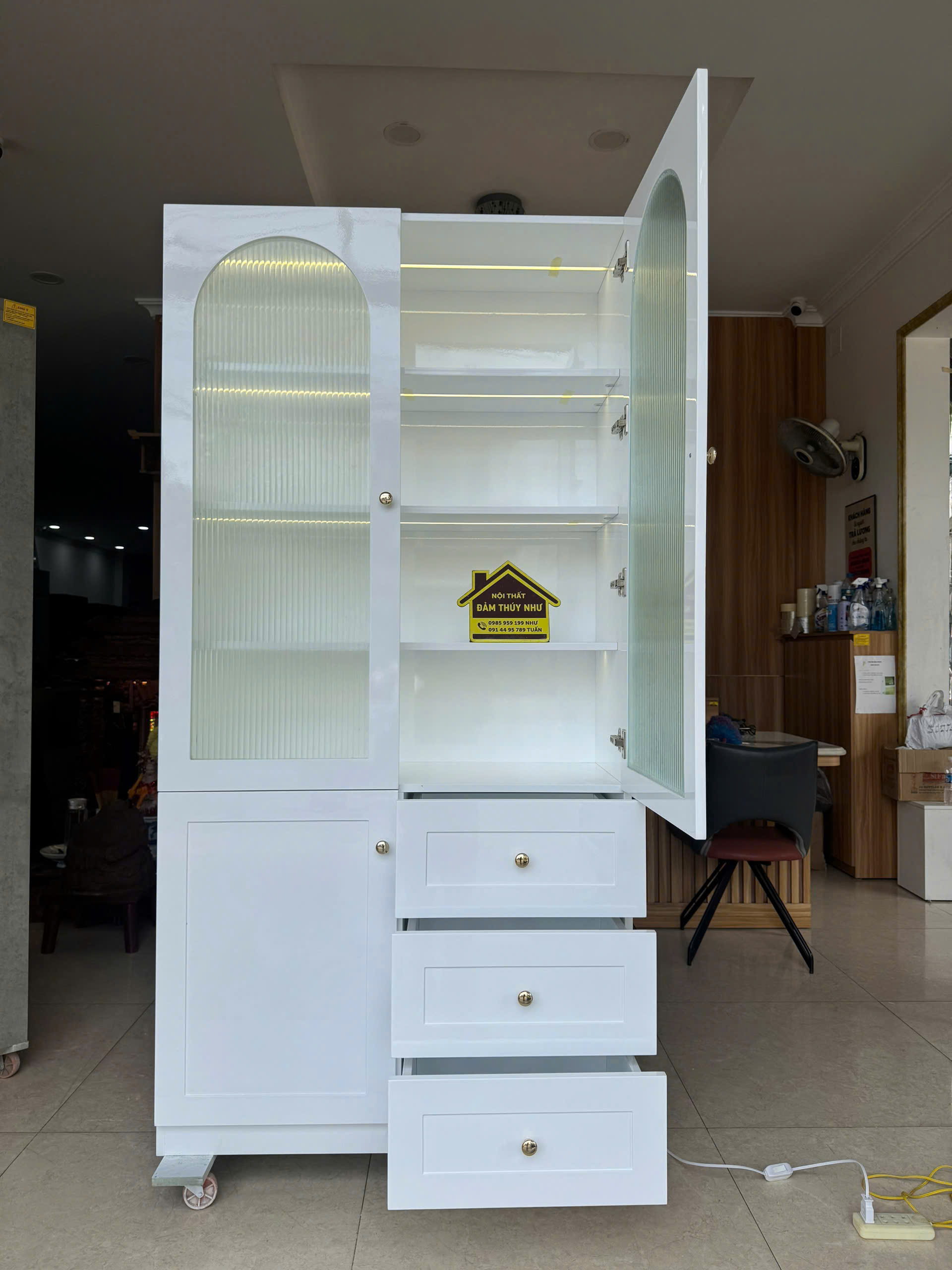 z7273991181848_978cb75911171d4978bc9a6a10669753