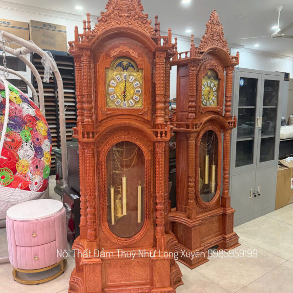 Tháp Đồng Hồ Gỗ Hương