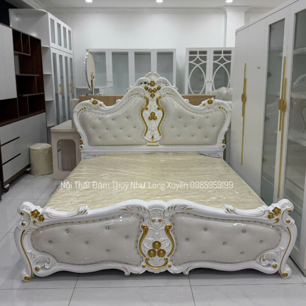 Giường Cổ Điển 1m8x2m